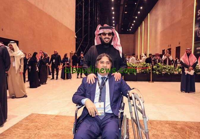 حقيقة مرض الكابتن أشرف قاسم بعد ظهوره على كرسي متحرك