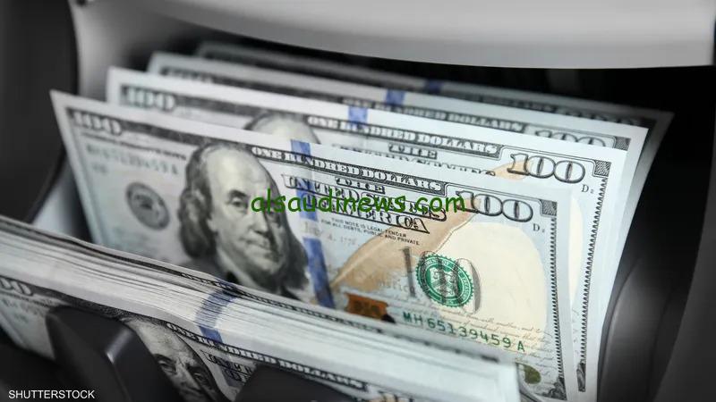 الاخضر بكام النهاردة؟.. سعر الدولار اليوم 18 فبراير 2024 مقابل الجنية المصري بالسوق السوداء وفى جميع البنوك