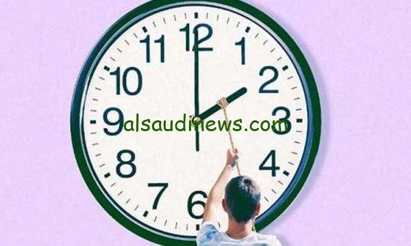 هتغير الساعة.. حقيقة الغاء التوقيت الصيفى فى مصر 2024 بعد قرار الحكومة الجديد بإغلاق المحال فى الساعة 10 مساءا