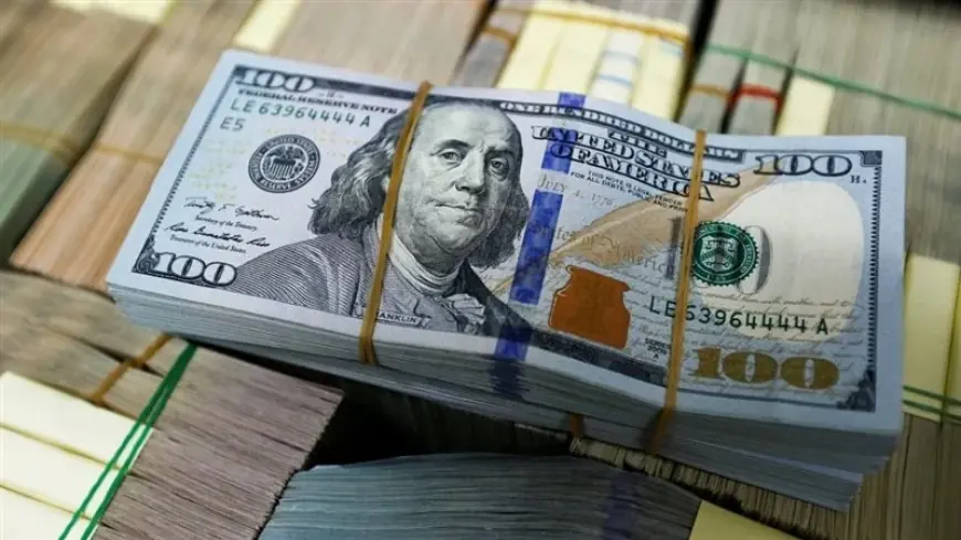 الأخضر بقي بكام دلوقتي.. سعر الدولار اليوم الخميس مقابل الجنية المصري في البنوك