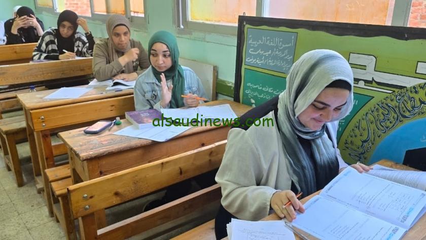 راجع الاجابات الصحيحة هنا .. نموذج إجابة امتحان الاستاتيكا 2024 للصف الثالث الثانوي الدور الاول خلال موقع الوزارة الرسمى