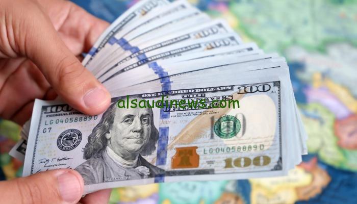 الاخضر اتجنن خلاص.. سعر الدولار اليوم الثلاثاء 20 اغسطس 2024 امام الجنية فى جميع البنوك والسوق السوداء