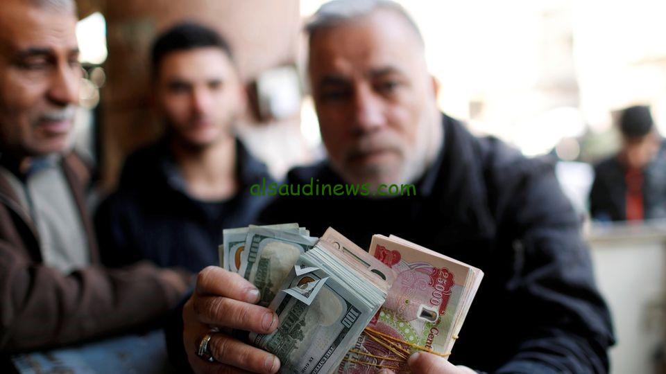 هانت القبض قرب ينزل.. معاشات المتقاعدين في العراق لشهر سبتمبر 2024 وطريقة الاستعلام عن المعاش