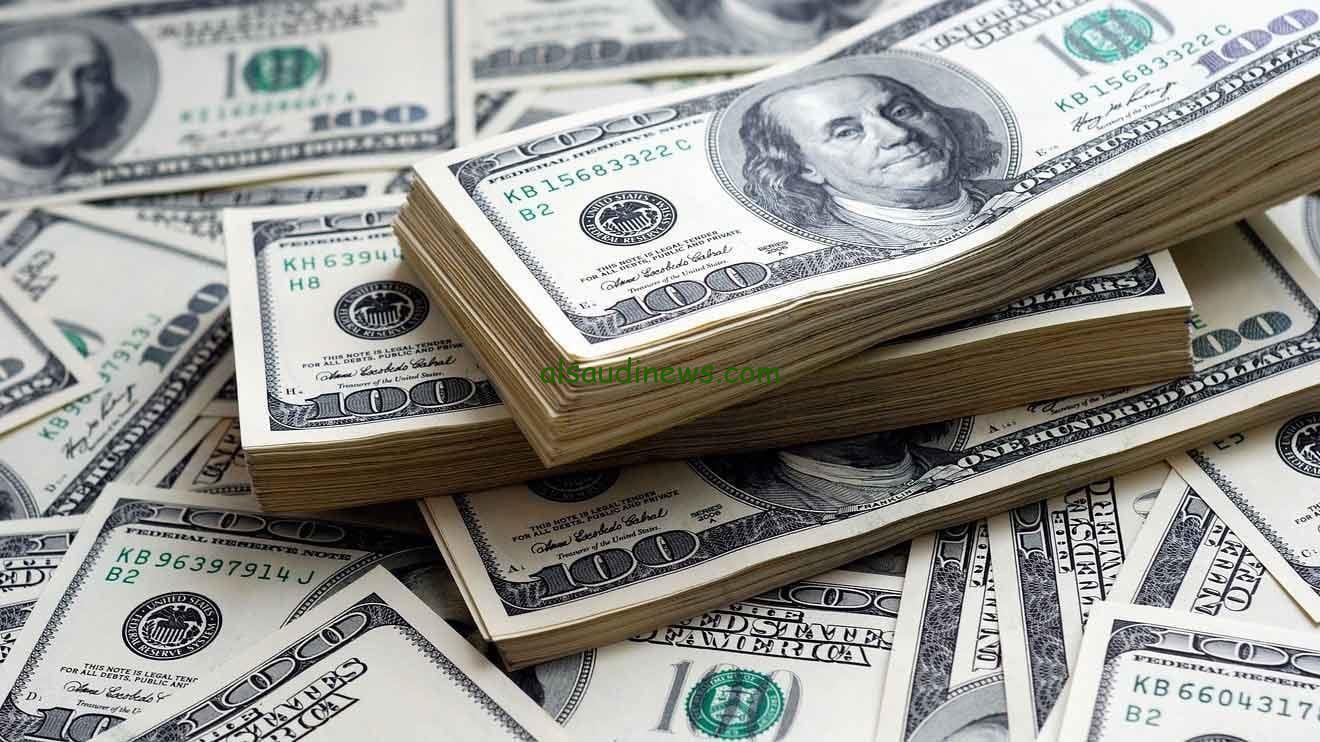 “الدولار يترنــح ~”… سعر الدولار اليوم مقابل الجنيه في البنوك “نشرة الإقتصاد” ارتفاع طفيف للأخضر خلال الفترة القادمة