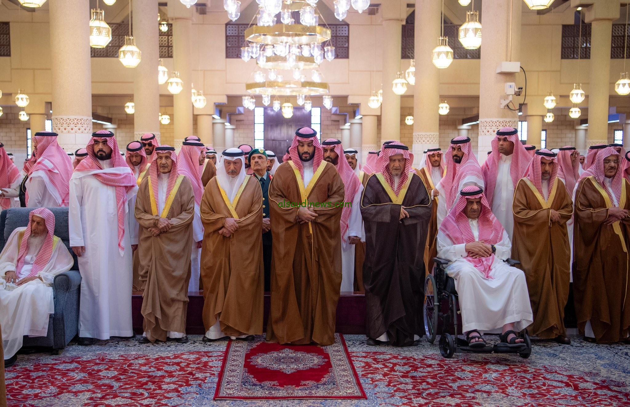 أخت الملك سلمان في ذمه الله.. من هي الأميرة لطيفة آل سعود بعد وفاتها وتأثر ولي العهد في صلاة الميت