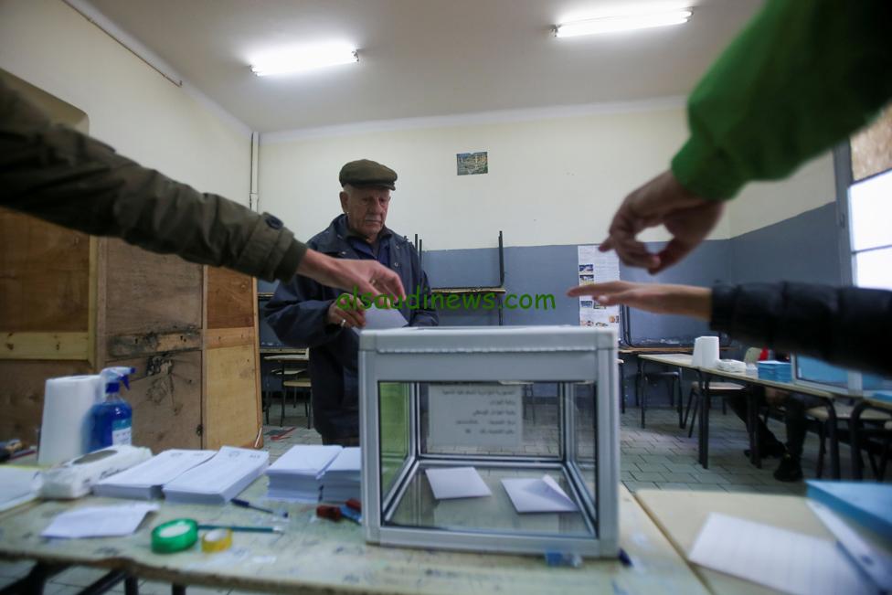المؤشرات الأولية.. نتائج الانتخابات الرئاسية الجزائرية 2024 هل سيفوز تبون مرة اخرى