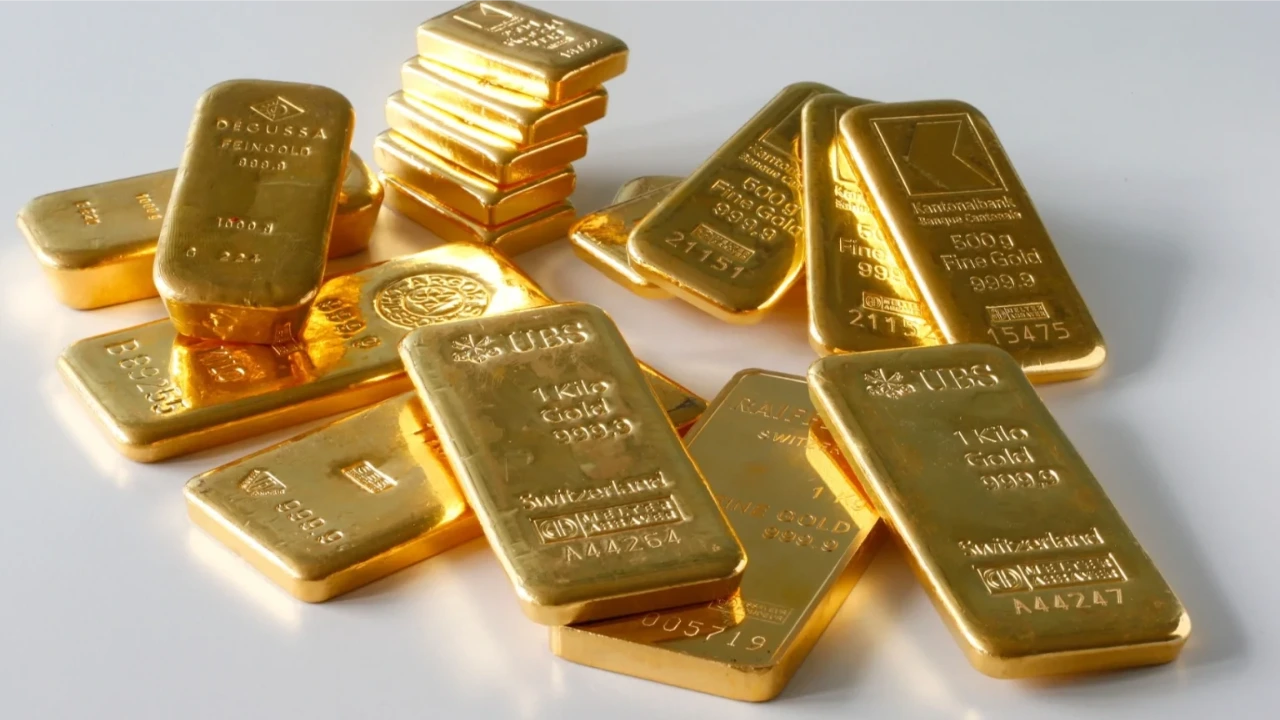 “الاصفر بينافس الاخضر” سعر سبيكة ذهب 10 جرام btc اليوم الثلاثاء 29 أكتوبر 2024 داخل محلات الصاغة