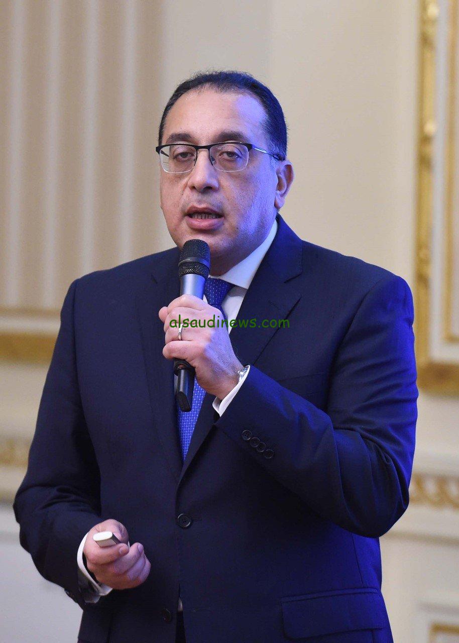 قرار عاجل .. “مصطفى مدبولي يقرر” منع الاجازات بدون مرتب في بعض الوزارات والجهات الادارية