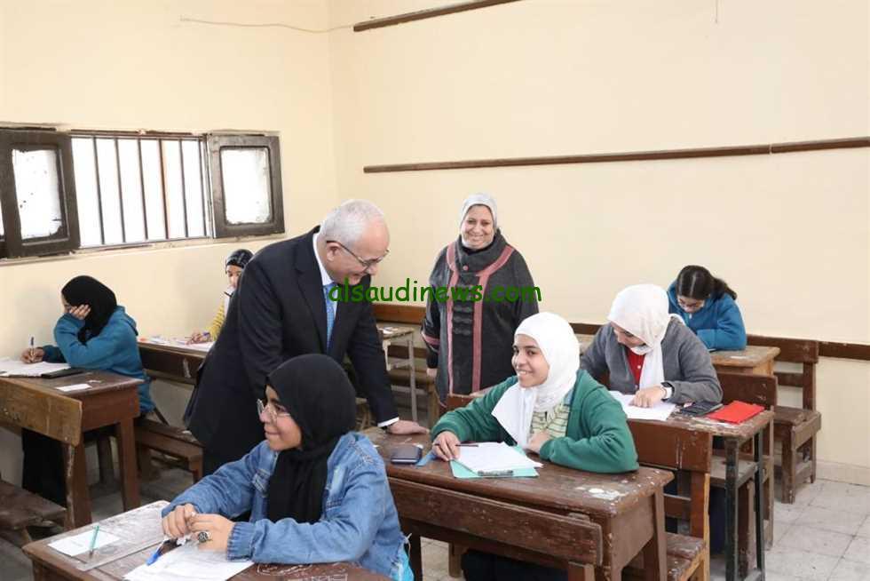 موعد امتحانات نصف السنة 2025 لكافة صفوف النقل الابتدائي والاعدادي والثانوي حسب قرار وزاره التربية والتعليم