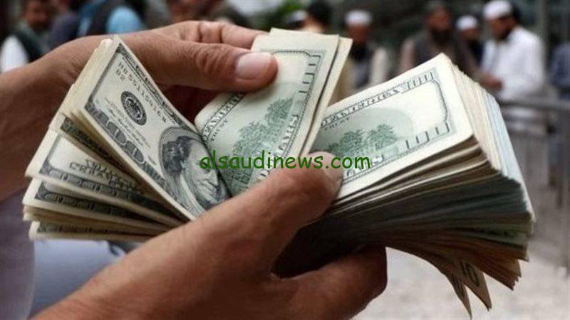 كم سعر 100 دولار في البنك؟ .. سعر الدولار اليوم مقابل الجنية فى السوق السوداء والبنوك المصرية