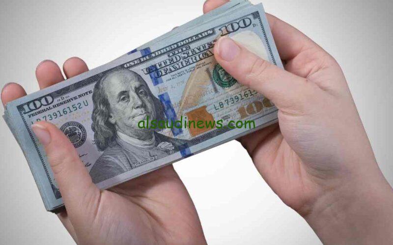 كام سعر 100 دولار بالجنية في السوق السوداء؟ .. سعر الدولار اليوم مقابل الجنية فى جميع البنوك المصرية