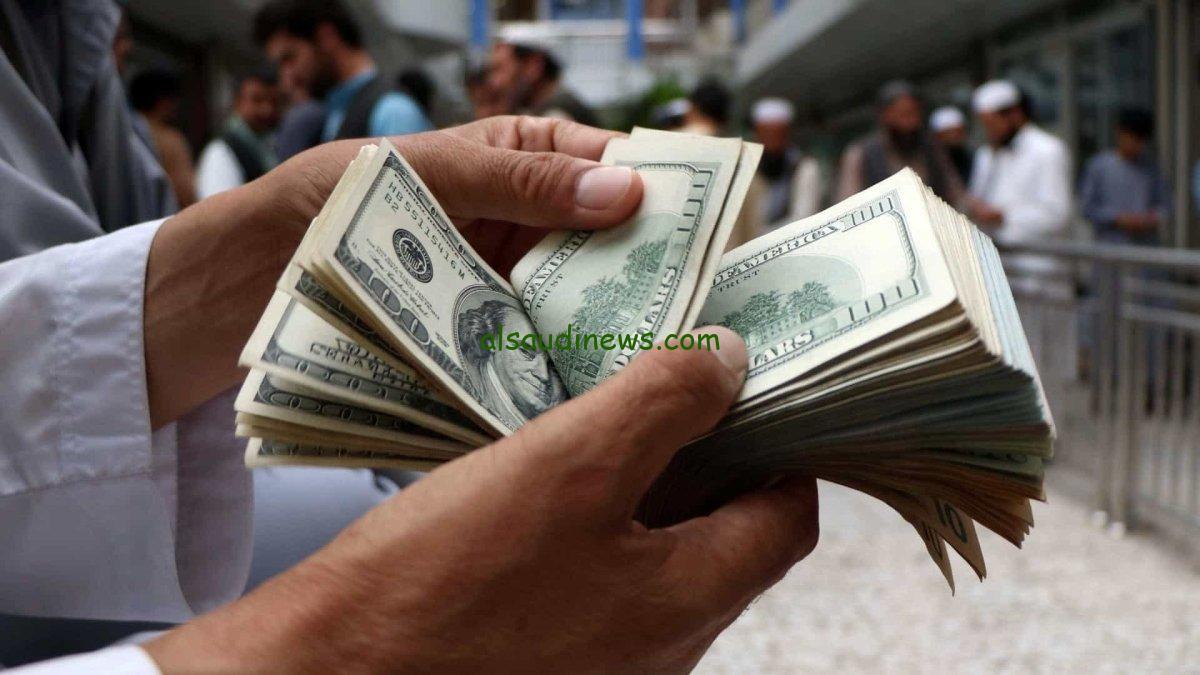 كم سعر 100 دولار اليوم في السوق السوداء؟ .. سعر صرف الدولار مقابل الجنية المصري فى جميع البنوك المصرية