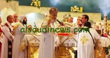 البابا تواضروس الثاني يترأس قداس عيد القيامة في العباسية