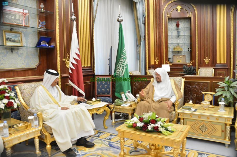تعزيز العلاقات الثنائية بين السعودية وقطر: رئيس مجلس الشورى يجري محادثات مع نظيره القطري