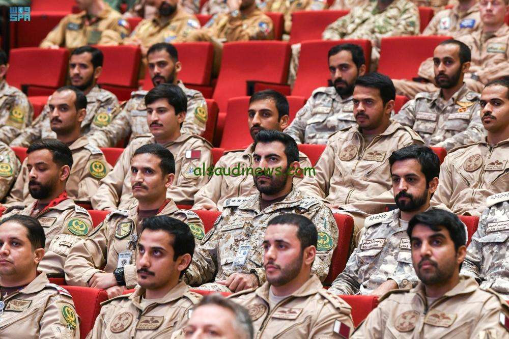 عمليات الإسناد والإنقاذ من قبل القوات الجوية خلال مناورات “علم الصحراء”