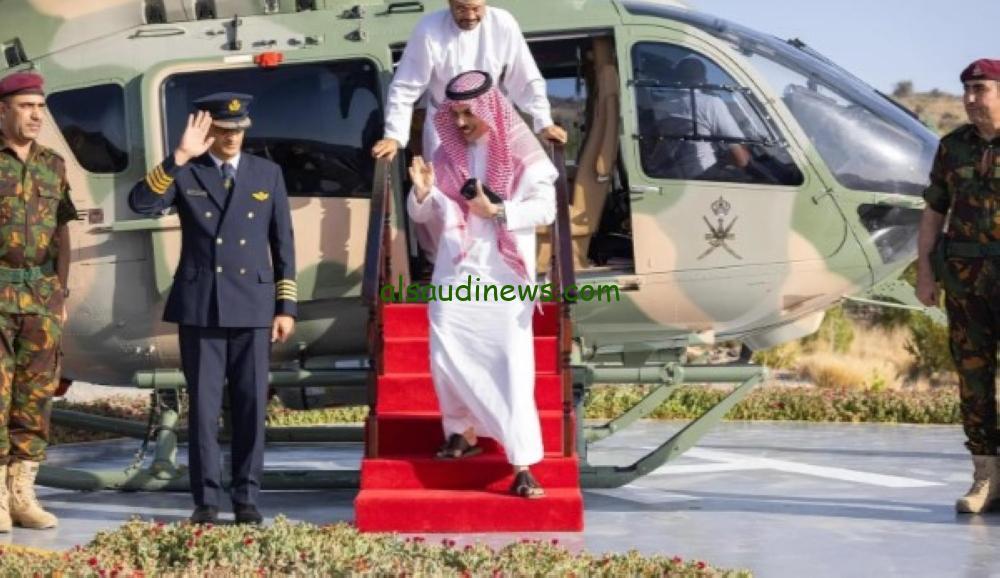 وزير الخارجية يستعرض التجهيزات الحديثة في منفذ الربع الخالي الحدودي