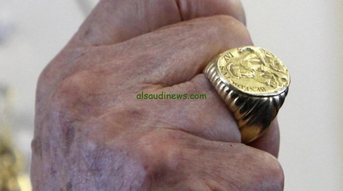 كسر خاتم الصياد بعد وفاة البابا فرنسيس: القصة الكاملة