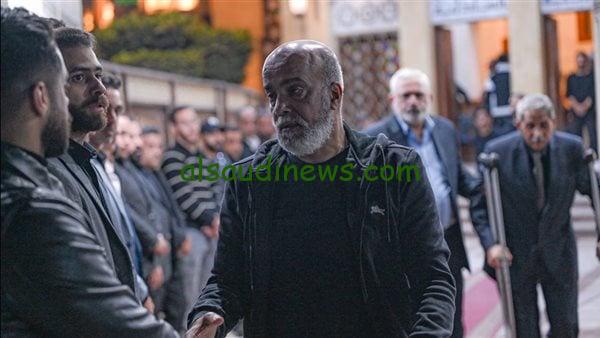 ساعات قبل رحيله: الفنان سليمان عيد يظهر في عزاء المنتج صلاح حسن