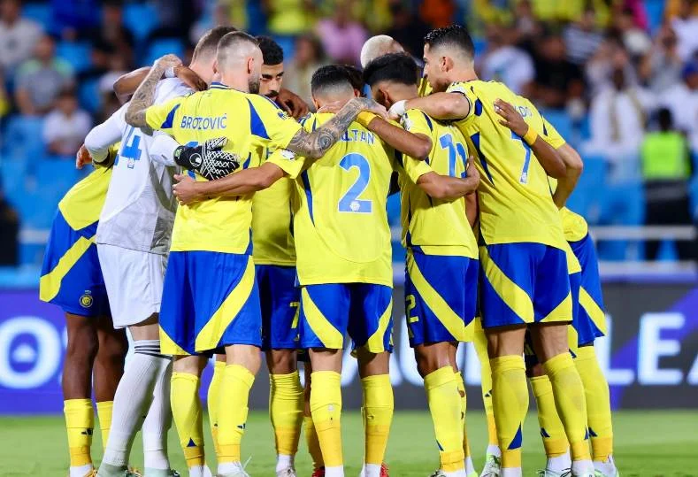النصر يواجه القادسية في مباراة حاسمة بالدوري السعودي