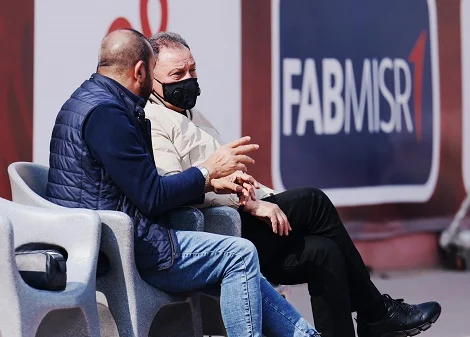 الخطيب يلتقي بلاعبي الأهلي في جلسة خاصة مثيرة