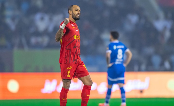أوباميانج يثني على تجربة الدوري السعودي ويصف المنافسة بـ”الشرسة”